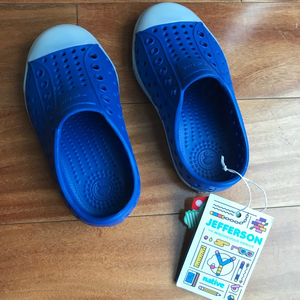 Native Jefferson in Victoria Blue/Glow size 7